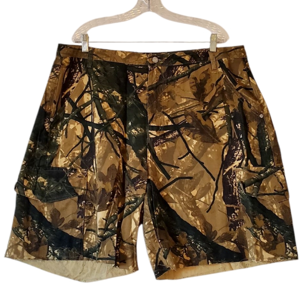 PrettyLittleThing Plus Camo Khaki Denim Cargo Shorts‎ Size 16 NWT